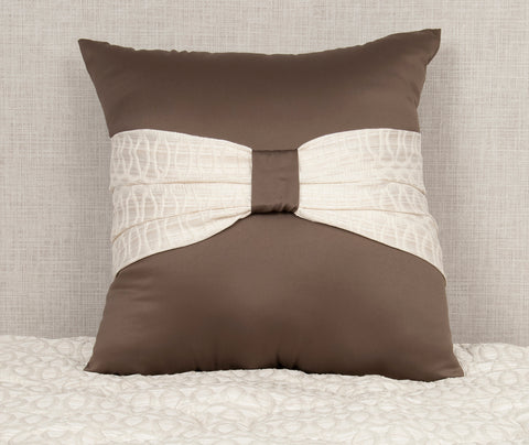 24 x 24 Tinsley Cream/Beleya Chocolate Pillow